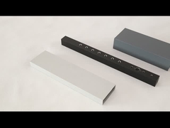 Poederverf / anodiseren van 6061 aluminium extrusieprofiel met boor / snijden