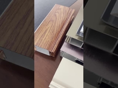 Legering 6063 / 6061 Aluminium Extrusiestaaf Rechthoekige buis voor treinen