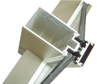 De Uitgedreven Profielen van de aluminiumGordijngevel met knipsel, boring