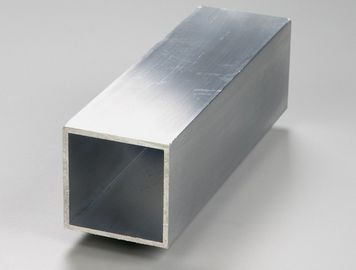 Zilveren van de de Uitdrijvings Rechthoekige Buis van het Aluminiumprofiel Dunne Muur Uitgedreven het Aluminiumvormen