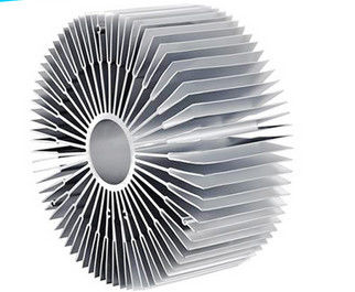 Zilverachtig/Geanodiseerd Industrieel Aluminiumprofiel, het Aluminium Heatsink van de Precisiedouane cpu