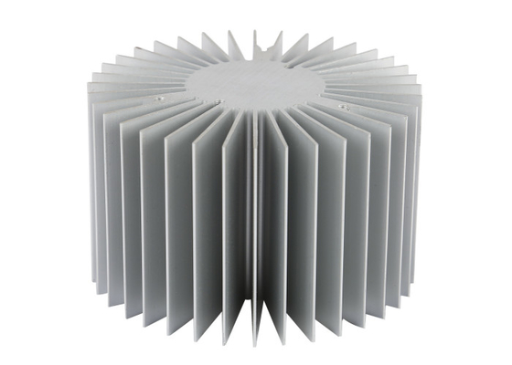 Lichtgewicht extrusie aluminium warmteafvoerprofielen zandstoten voor een grotere duurzaamheid