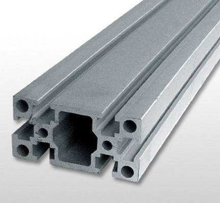Het zilveren Industriële Aluminiumprofiel, legeert 6061 T6 Aluminiumuitdrijving