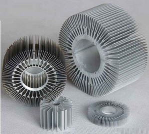 OEM Aangepaste van LEIDENE de Uitdrijvingsprofielen Aluminiumheatsink, Heatsink/Radiator