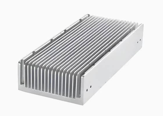 Gepersonaliseerde zilveren geanodiseerde radiator Aluminium extrusie warmteafvoerprofielen