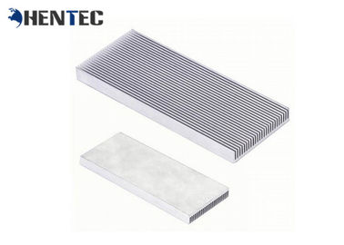 De zilverachtige Geanodiseerde Uitgedreven van de het Aluminiumradiator van Aluminiumheatsink Speciale Verpakking