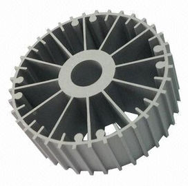 CNC die de Uitdrijvingsprofielen 6063-T5 van Aluminiumheatsink voor Machines machinaal bewerken