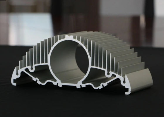 Grote Luchtkoeling Cnc die de Uitdrijving van Aluminiumheatsink machinaal bewerken