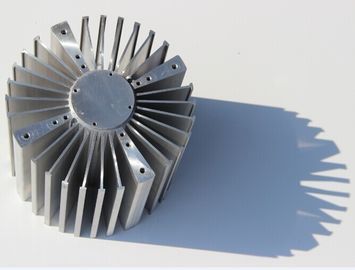 Gebeëindigd het Machinaal bewerken Aluminium Heatsink Uitdrijvingen Geanodiseerde 6063-T5